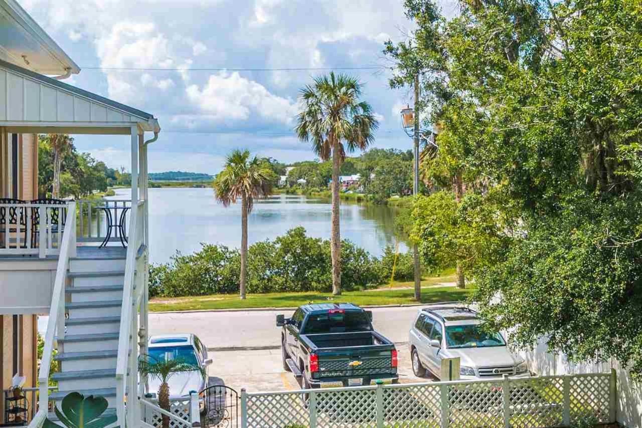 סיינט אגוסטין Cozy Quiet St Augustine Private Condo - 2Bed, 1 Bath, Sleeps 6, Steps To Historic St Augustine Center & All Tourist Attractions, Restaurants, Cafes, Backyard, Porch מראה חיצוני תמונה